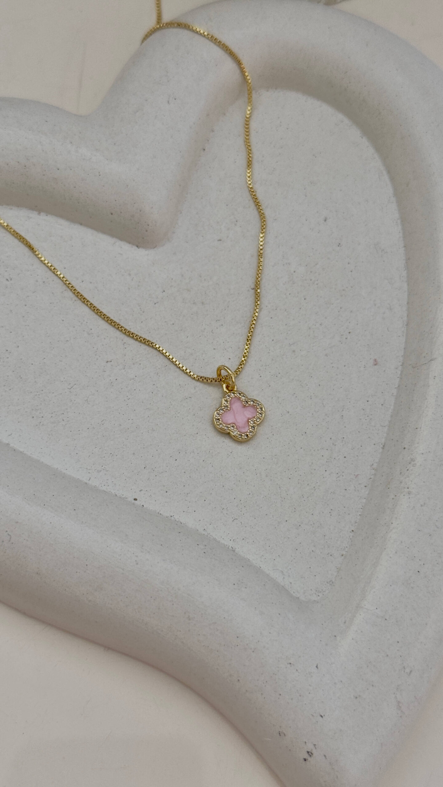 cadena para mujer