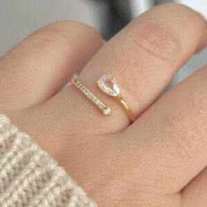 anillo-con-circon-en-forma-de-gota