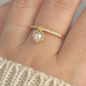 anillo-con-colgante-de-corazon