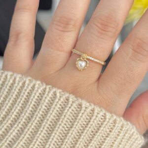 anillo-con-colgante-de-corazon