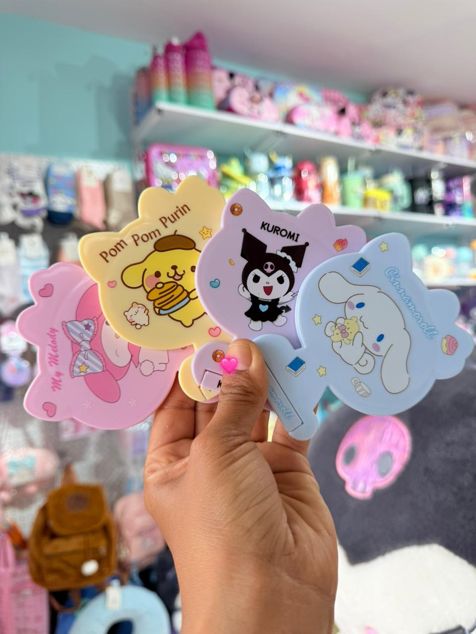 Set Espejo y Peine Sanrio