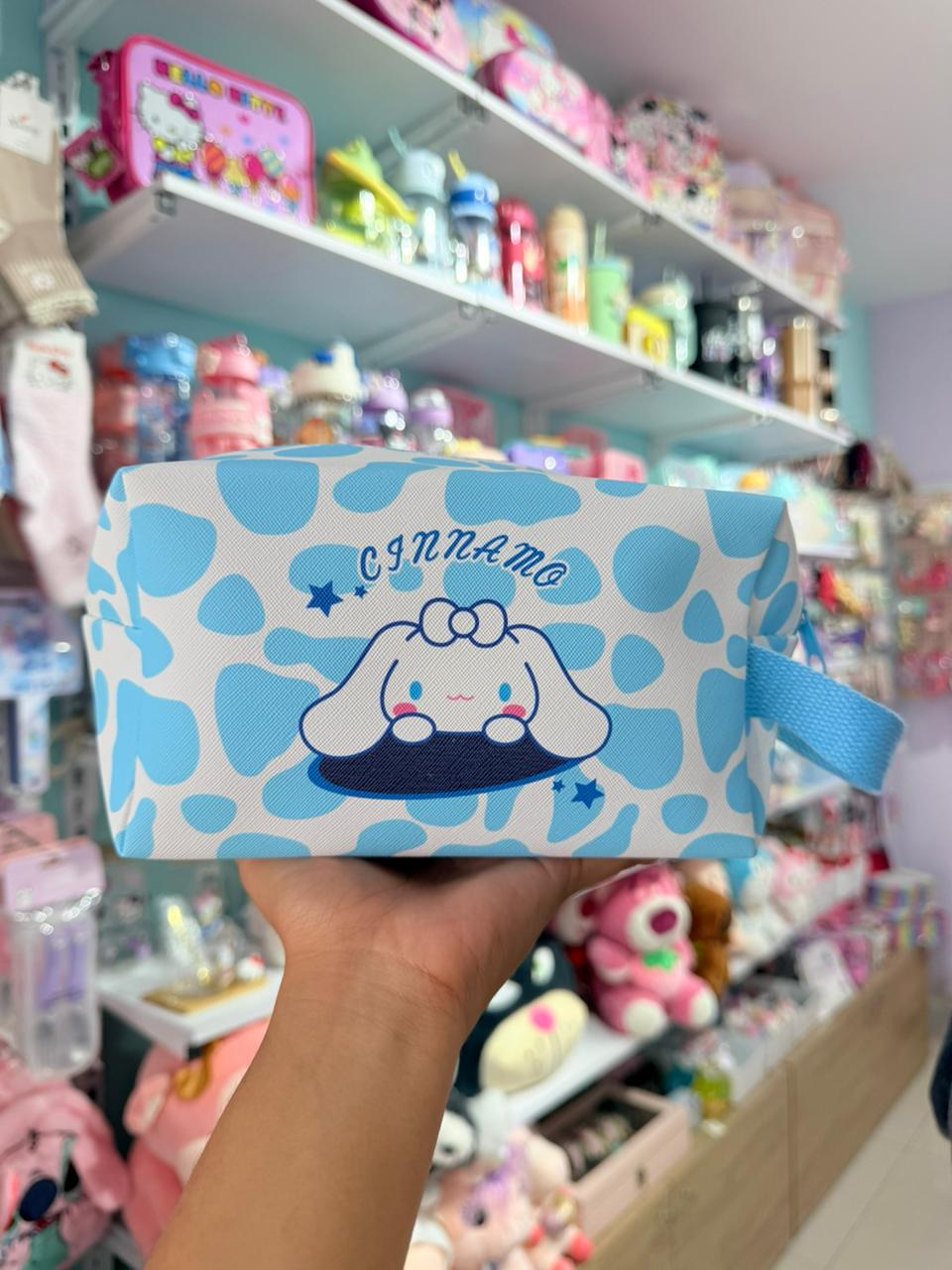 Cosmetiquera de Pochacco/Pompompurin y Cinnamoroll - Imagen 2