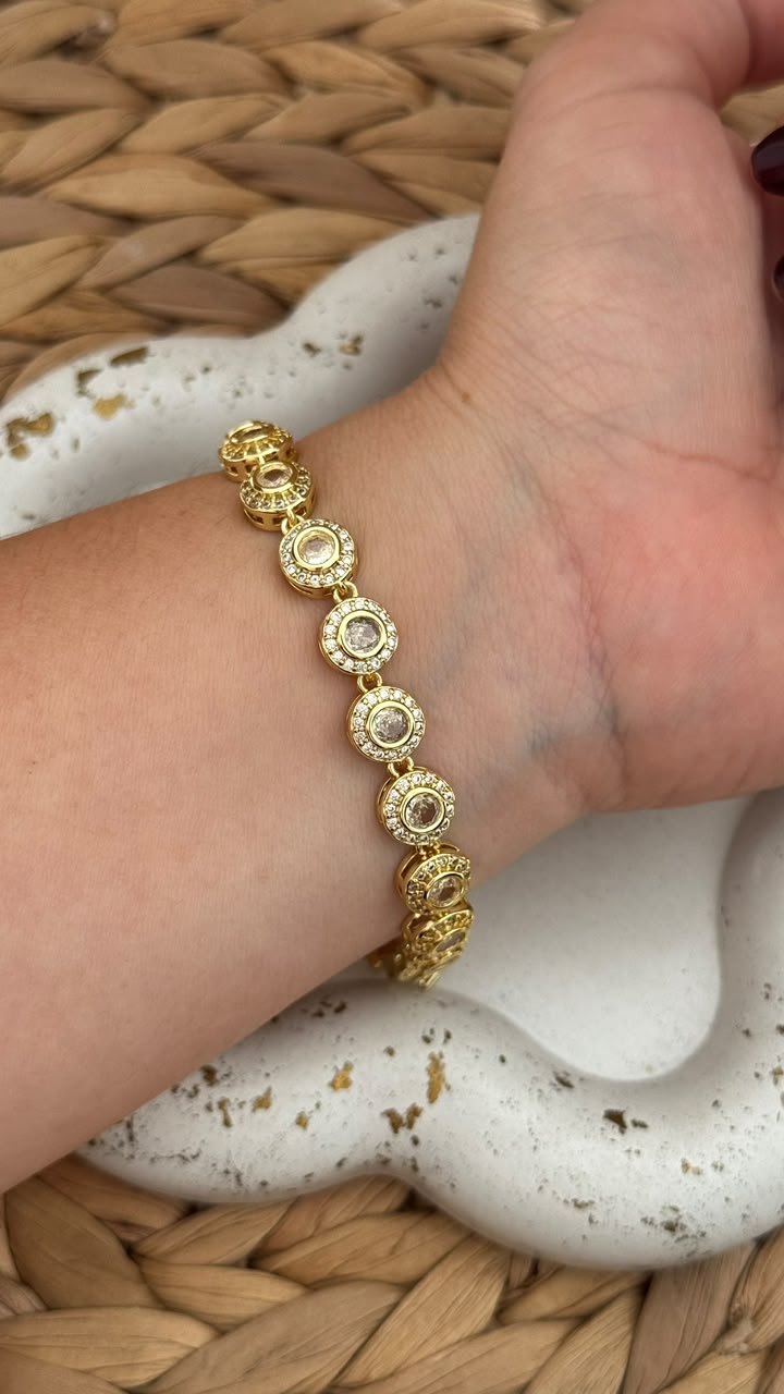 Brazalete Círculos Brillantes Dorado ✨💛