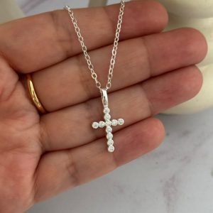 Cadena de cruz